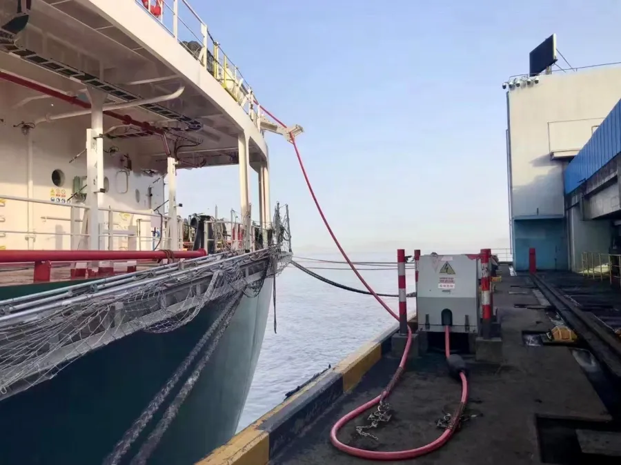 Vessel at the quay connected to a shore power cable