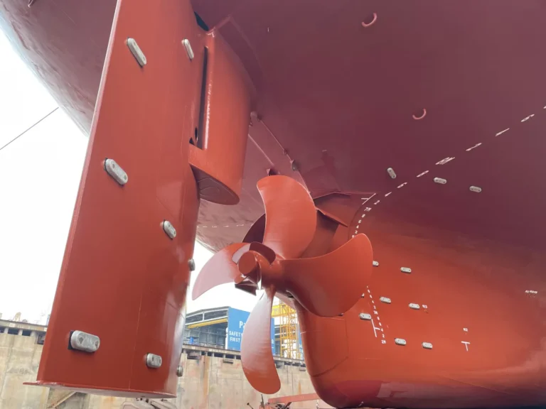 Pre-shrouded vane duct fitted ahead of a propeller in drydock
